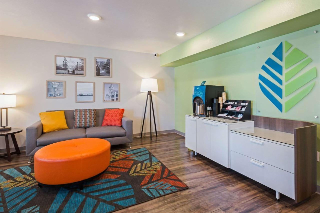 Woodspring Suites Davenport Quad Cities מראה חיצוני תמונה